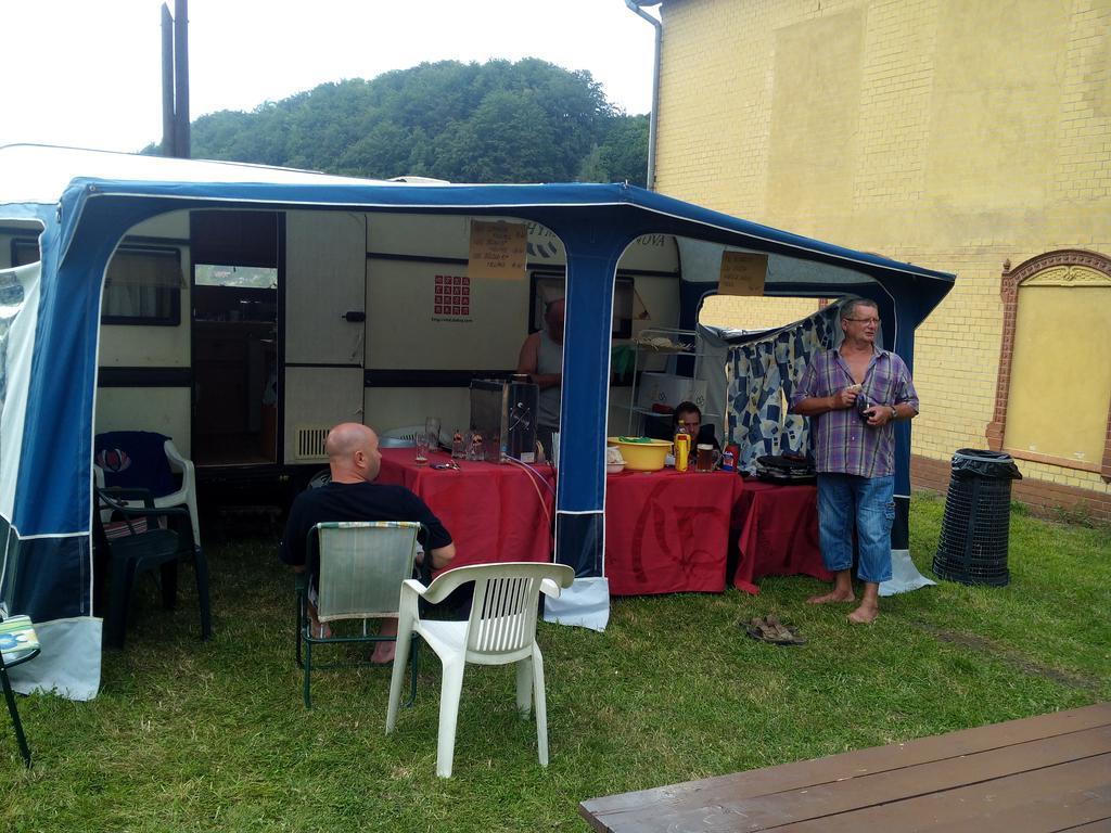 Penzion Sklarska Hospoda Chřibská Buitenkant foto
