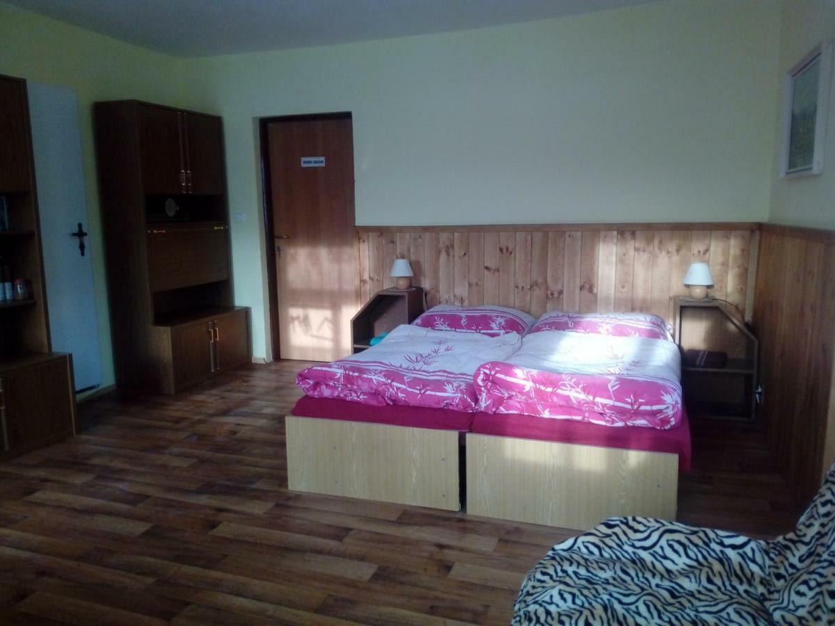 Penzion Sklarska Hospoda Chřibská Buitenkant foto